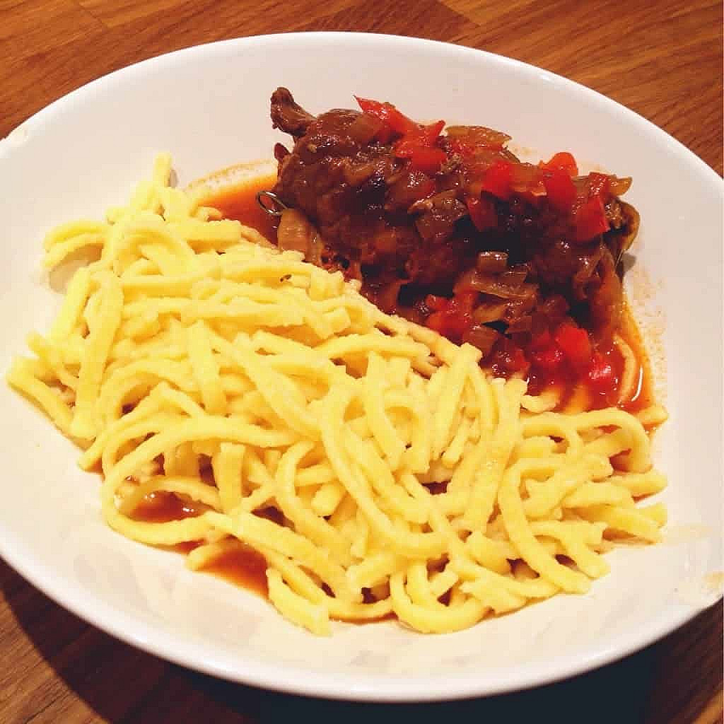 Rinder Rouladen mit Speck und Paprika - Fashion Kitchen