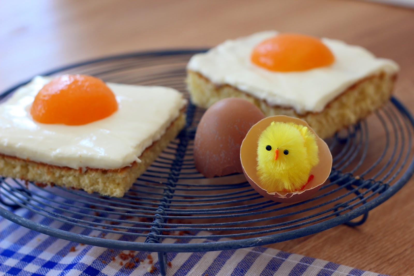 süßer Spiegelei Kuchen zu Ostern - Fashion Kitchen