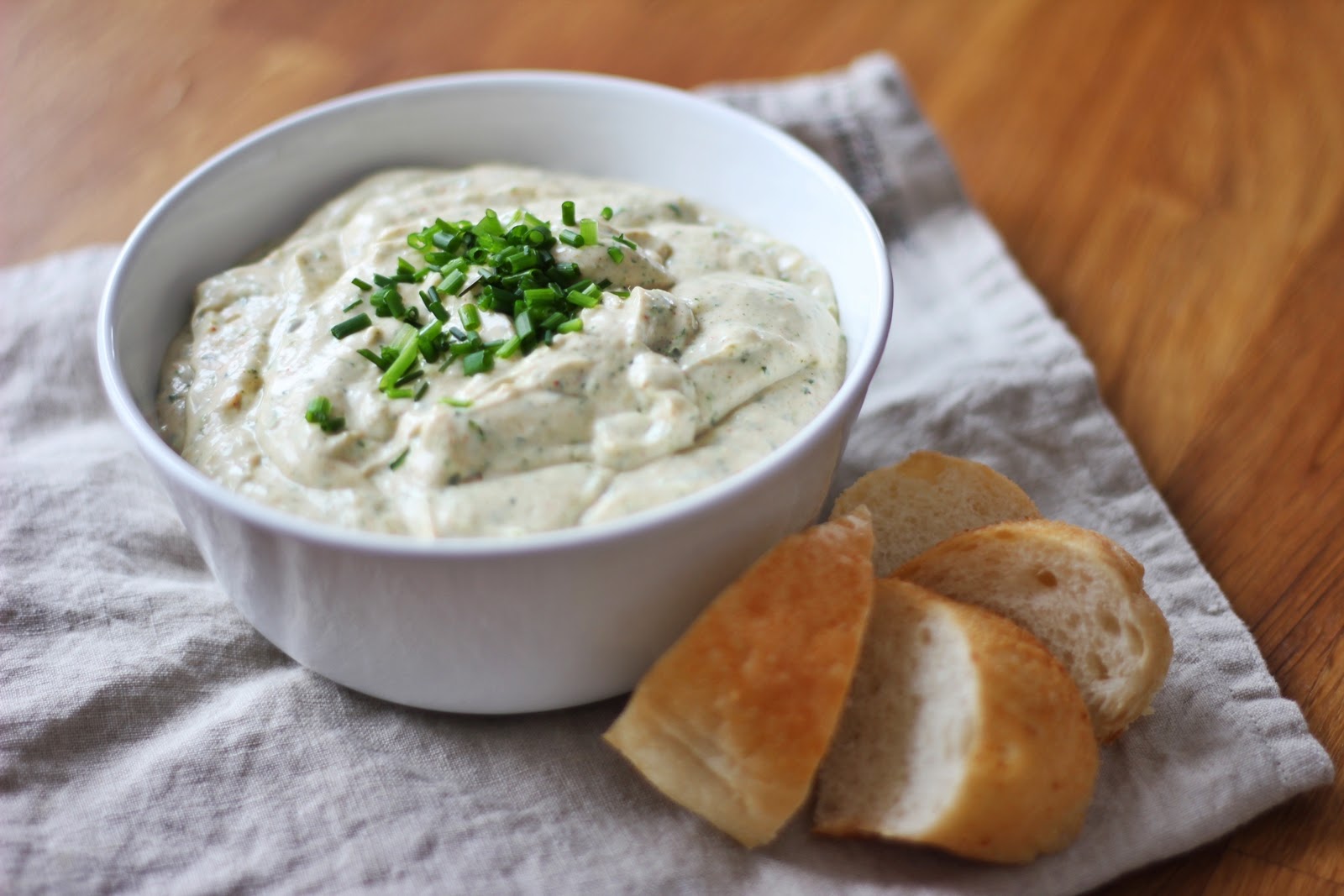 Leichter Knoblauch Kräuter Dip