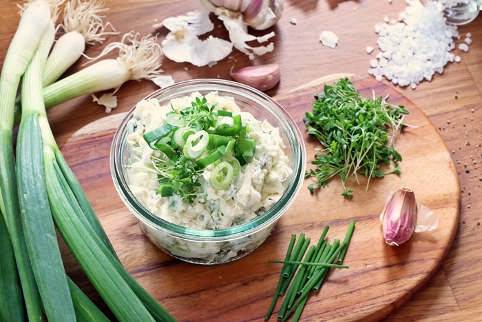 Frischkäse Dip mit Frühlingszwiebeln - Fashion Kitchen