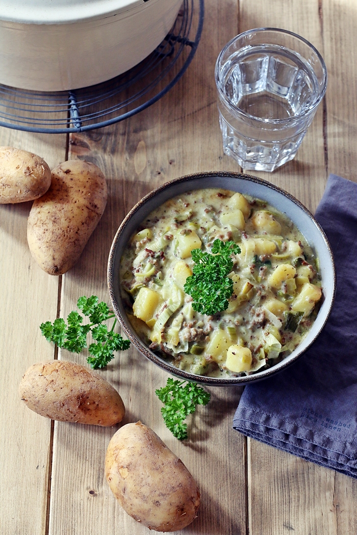 Hackfleisch-Käse-Lauch-Suppe mit Kartoffeln - Fashion Kitchen