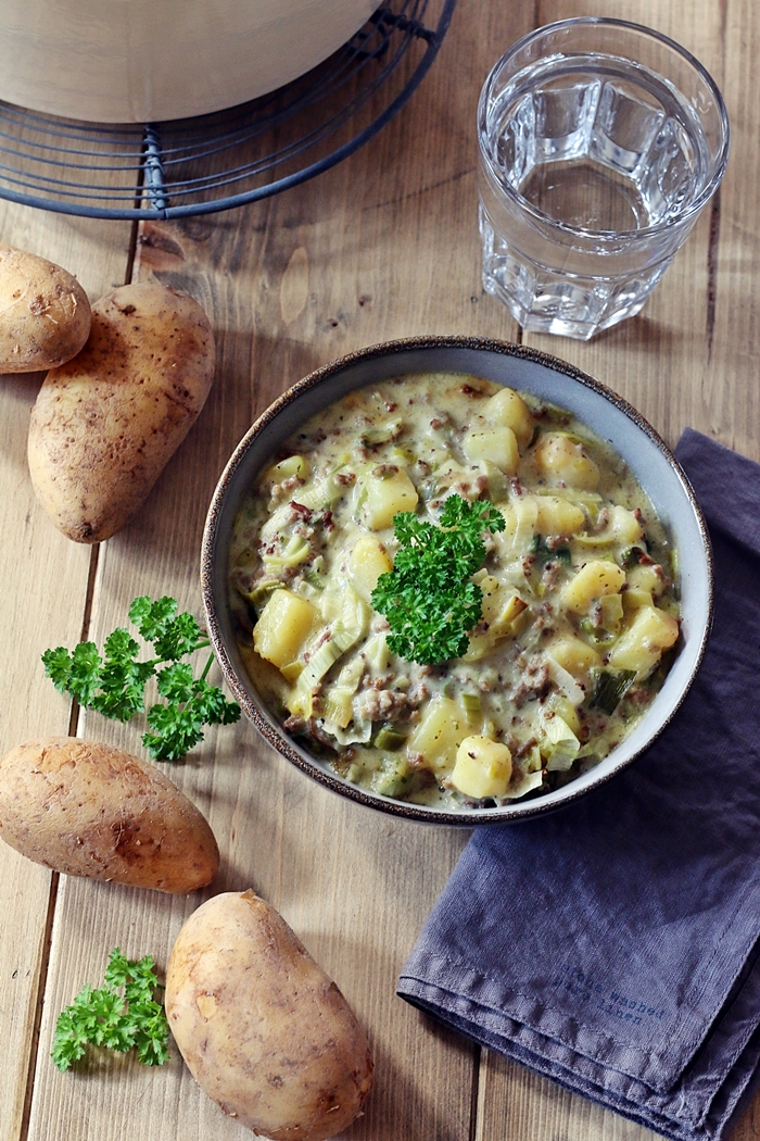 Hackfleisch-Käse-Lauch-Suppe mit Kartoffeln - Fashion Kitchen