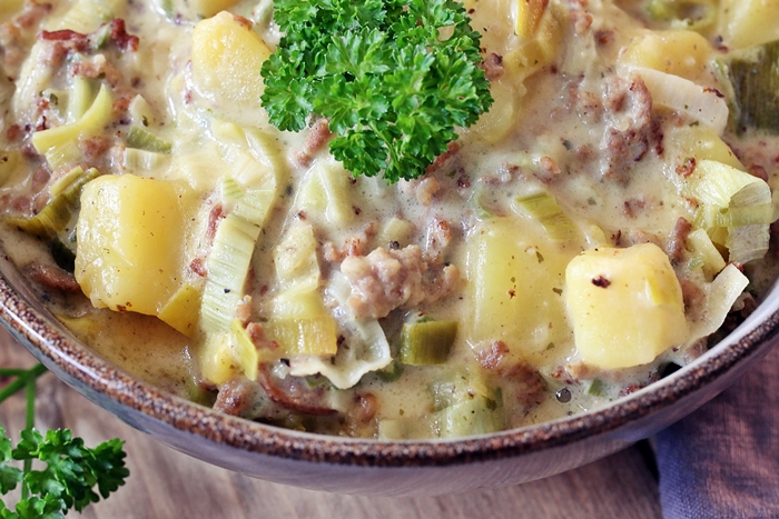 Hackfleisch-Käse-Lauch-Suppe mit Kartoffeln - Fashion Kitchen