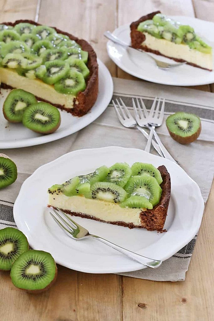 exotischer Kiwi-Käsekuchen mit Schokoboden - Fashion Kitchen