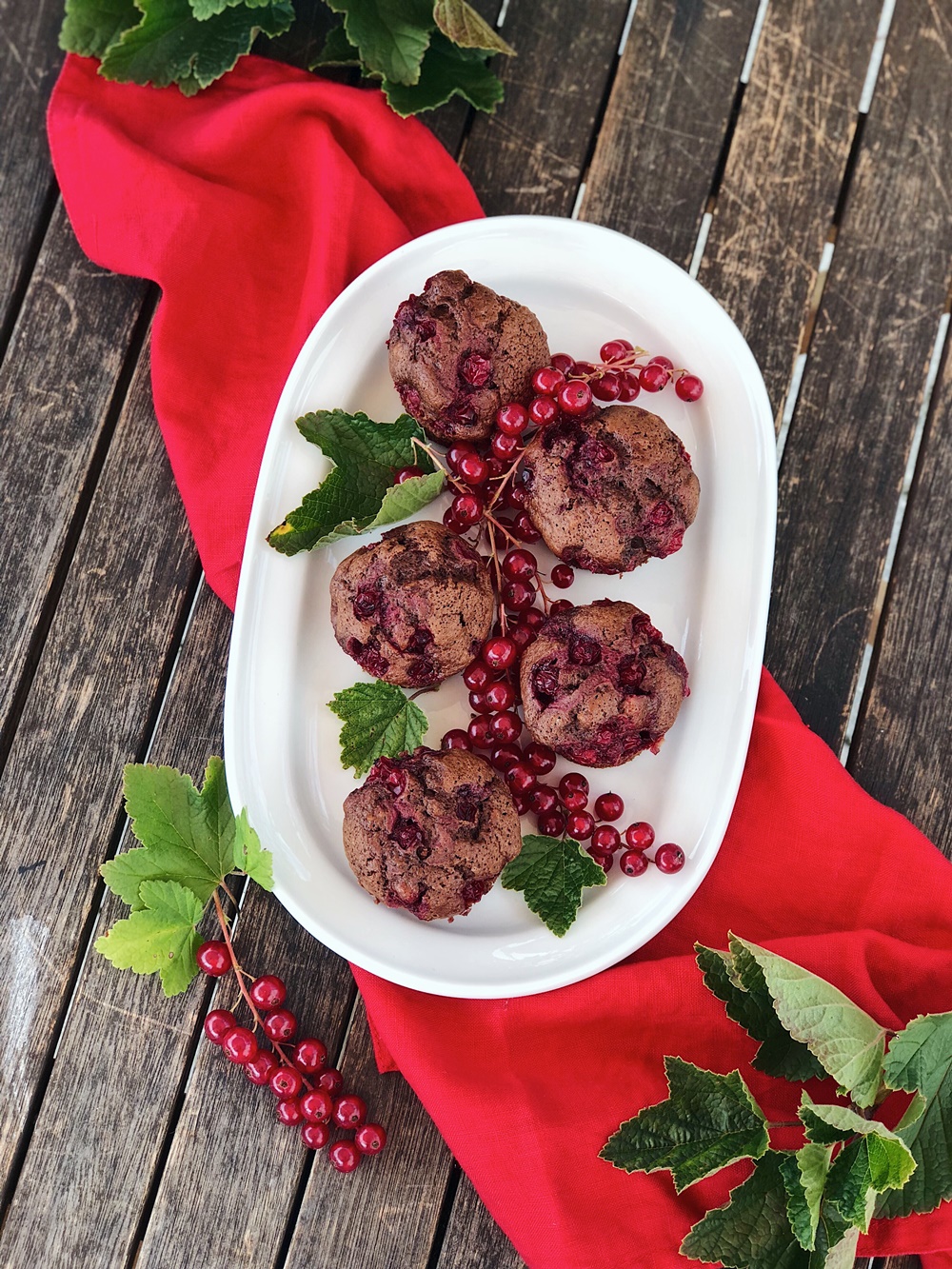 Johannisbeer-Schoko-Muffins mit Walnüssen - Fashion Kitchen