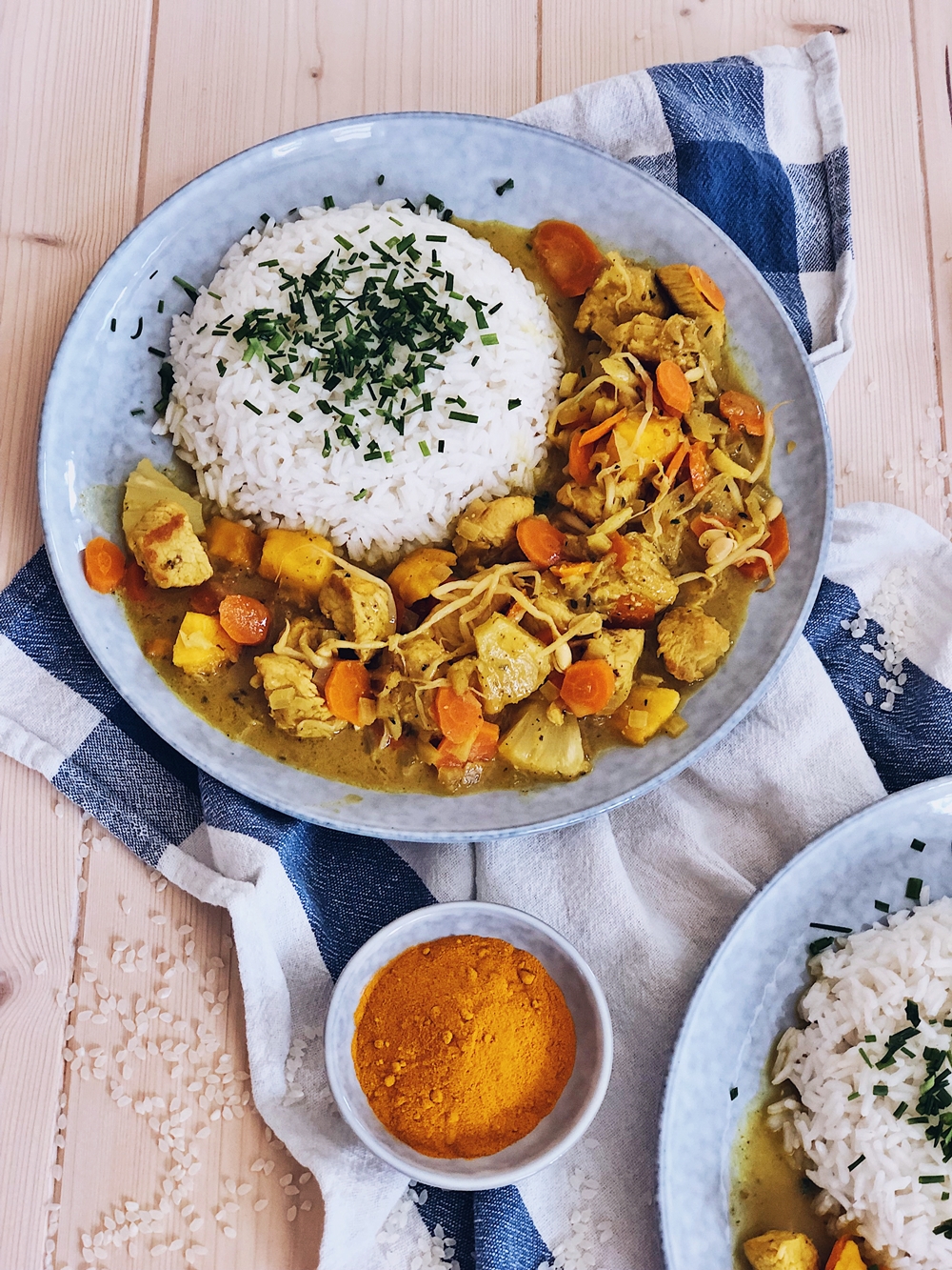 fruchtig scharfe Puten Curry mit Mango, Ananas, Karotten &amp; Reis ...