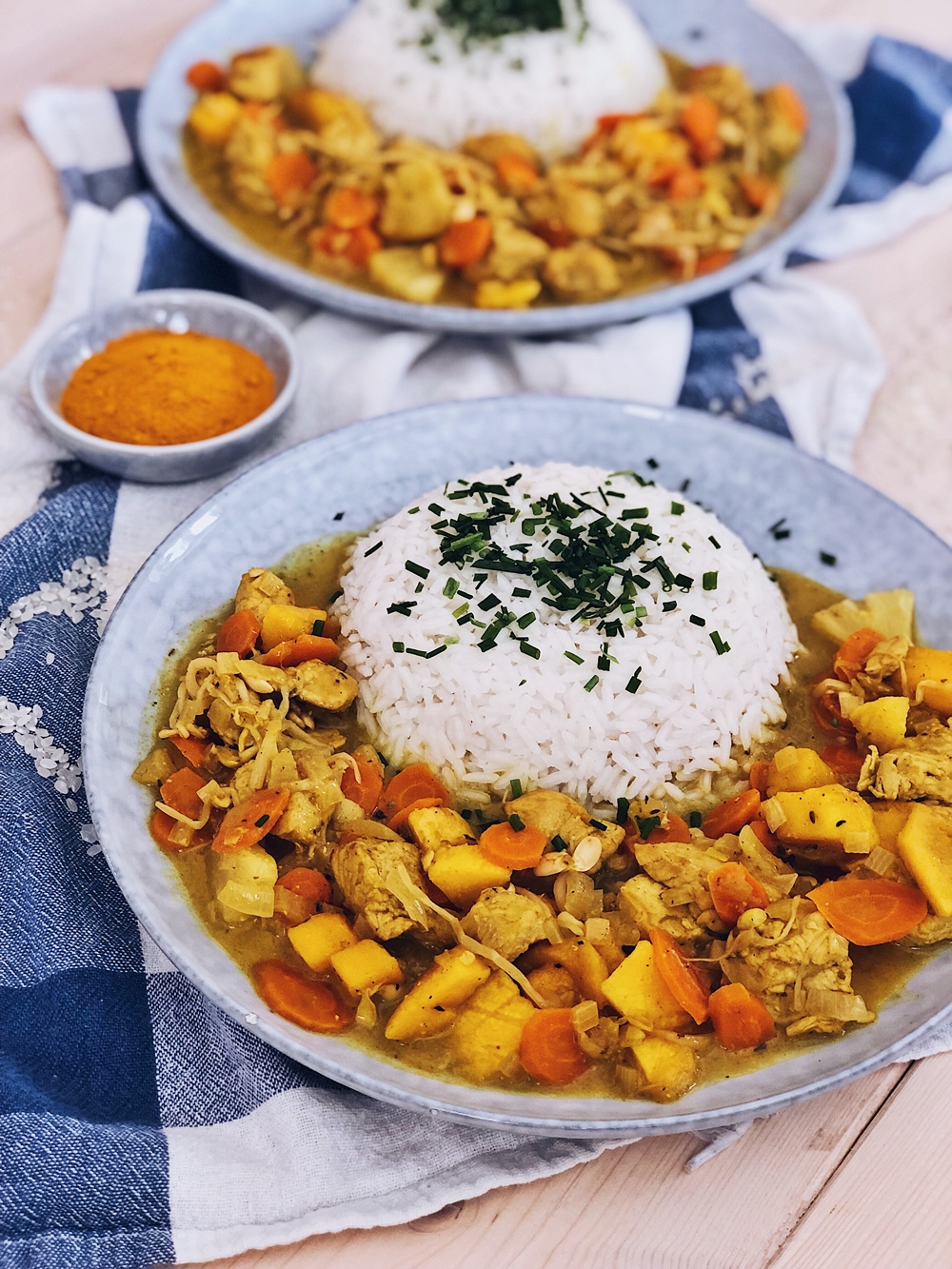fruchtig scharfe Puten Curry mit Mango, Ananas, Karotten &amp; Reis ...