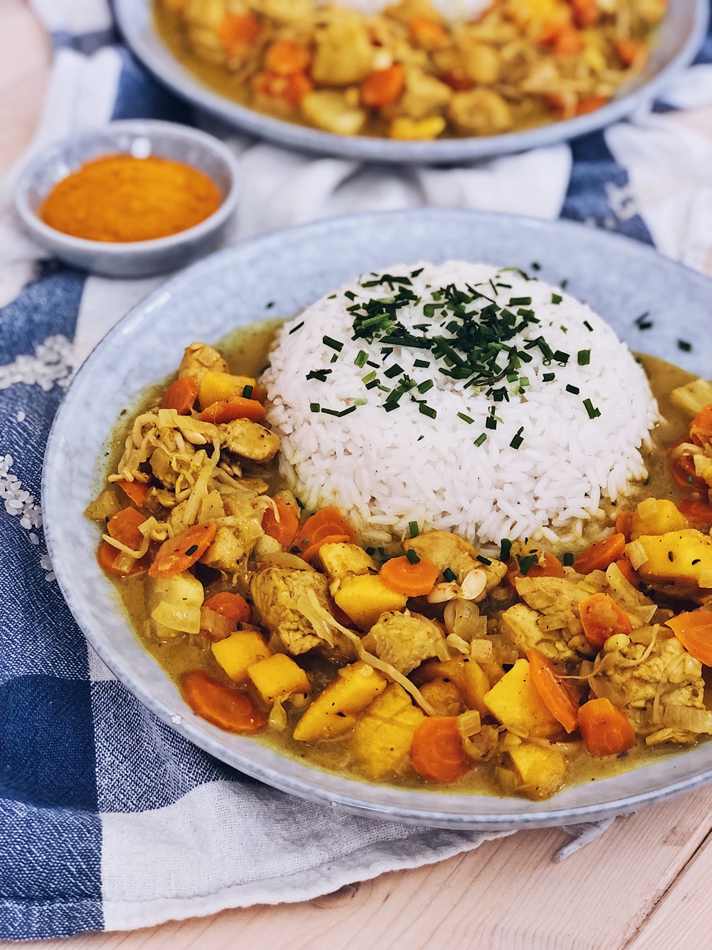 fruchtig scharfe Puten Curry mit Mango, Ananas, Karotten &amp; Reis ...