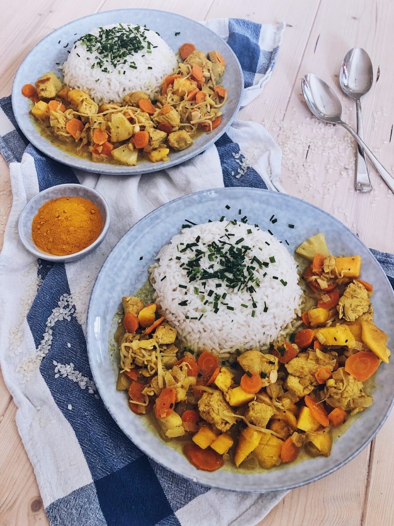 fruchtig scharfe Puten Curry mit Mango, Ananas, Karotten &amp; Reis ...