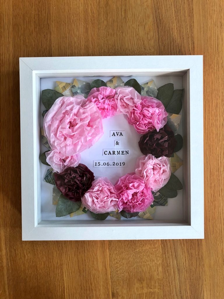 DIY - Blütenkranz im Bilderrahmen - Geldgeschenk für Hochzeit oder Geburtstag