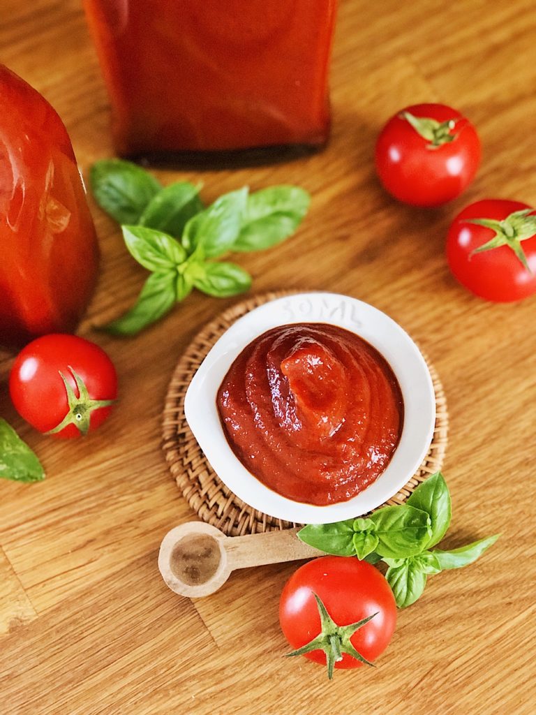 Tomaten Ketchup selber machen-einkochen-tomatos-ketchup-fashionkitchenkocht-selbstgemacht-grundrezept-ketchup wenig zucker_