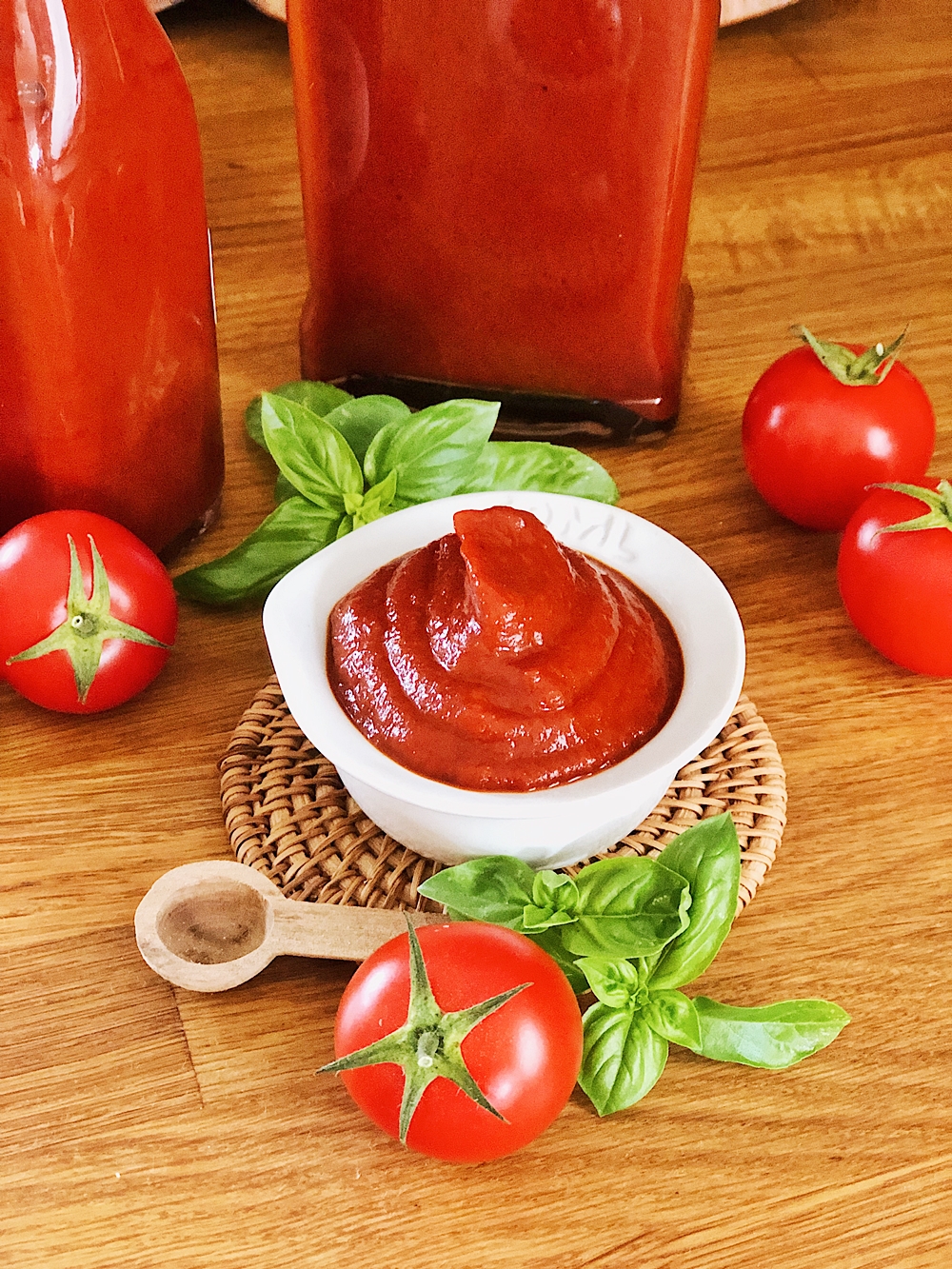 Tomaten Ketchup selber machen-einkochen-tomatos-ketchup-fashionkitchenkocht-selbstgemacht-grundrezept-ketchup wenig zucker_