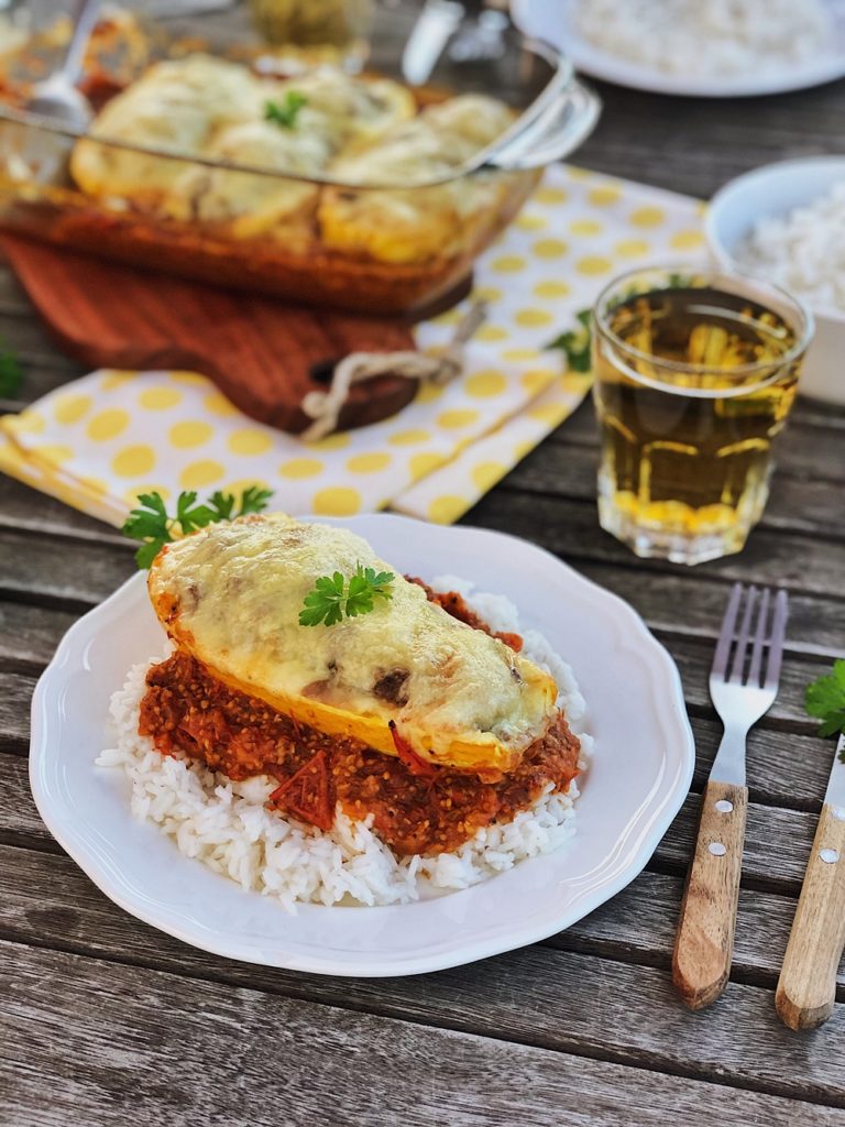 gefüllte Zucchini mit Hackfleisch und Käse