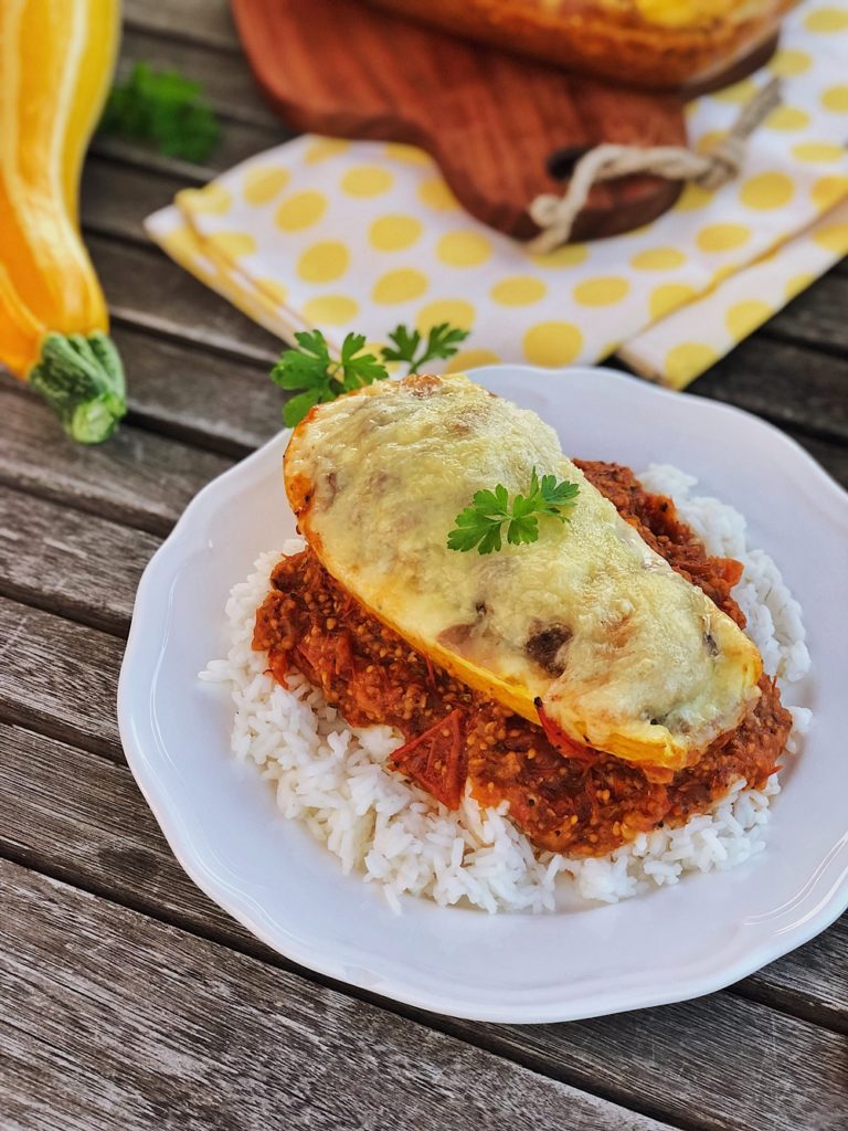 gefüllte Zucchini mit Hackfleisch und Käse