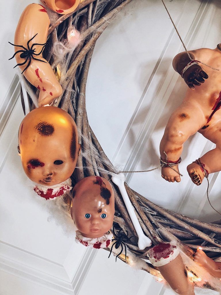 Halloween DIY - Grusel-Puppen Türkranz