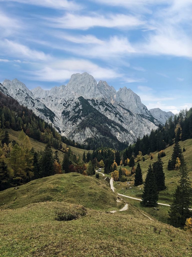 Chalet Bergdorf Priesteregg, Ausflug nach Hirschbichl Berchtesgaden, E-Bike Tour zur Riedlspitz, Mama Thresl & Huwi's Alm in Leogang - Österreich