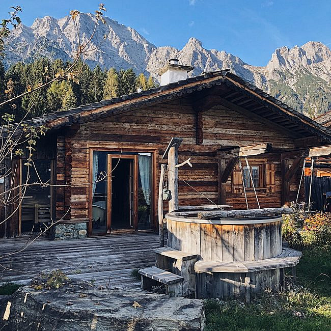 Chalet Bergdorf Priesteregg, Ausflug nach Hirschbichl Berchtesgaden, E-Bike Tour zur Riedlspitz, Mama Thresl & Huwi's Alm in Leogang - Österreich