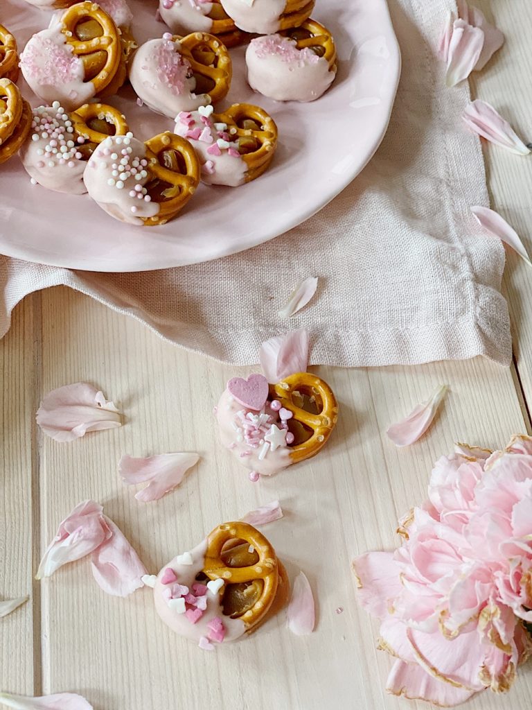 Schoko-Karamell-Brezeln zum Valentinstag - Fashion Kitchen