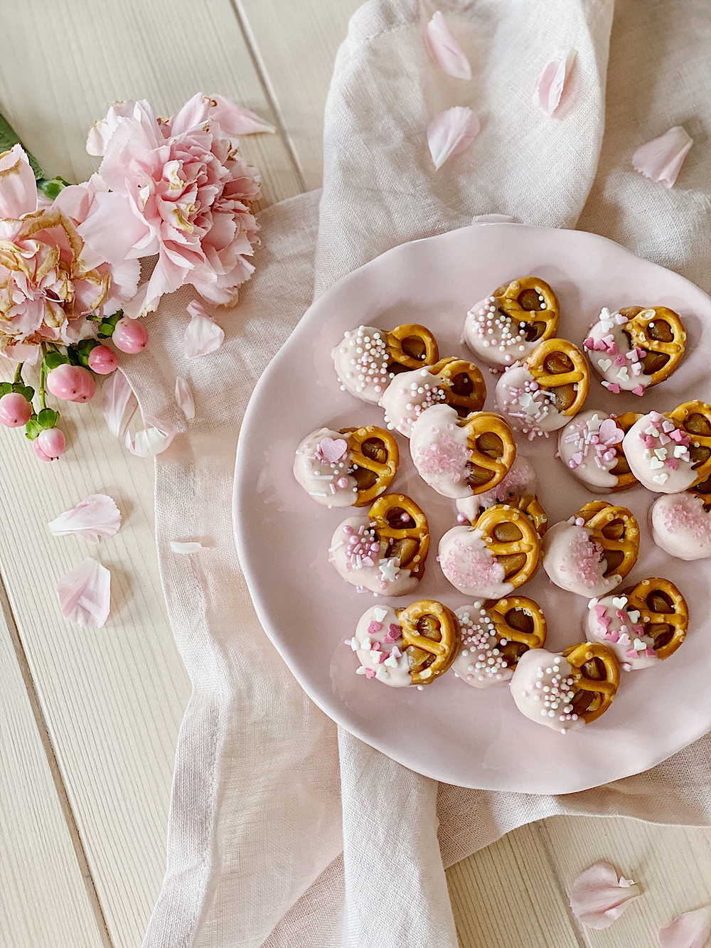 Schoko-Karamell-Brezeln zum Valentinstag