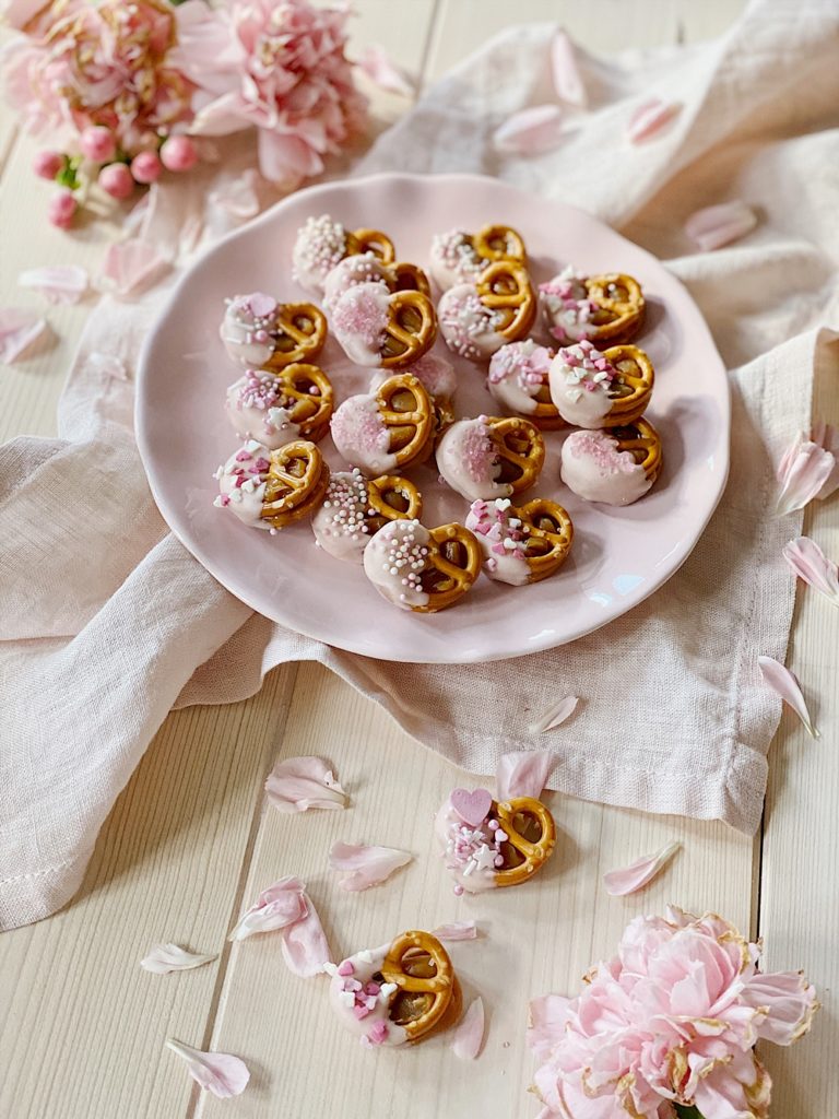 Schoko-Karamell-Brezeln zum Valentinstag