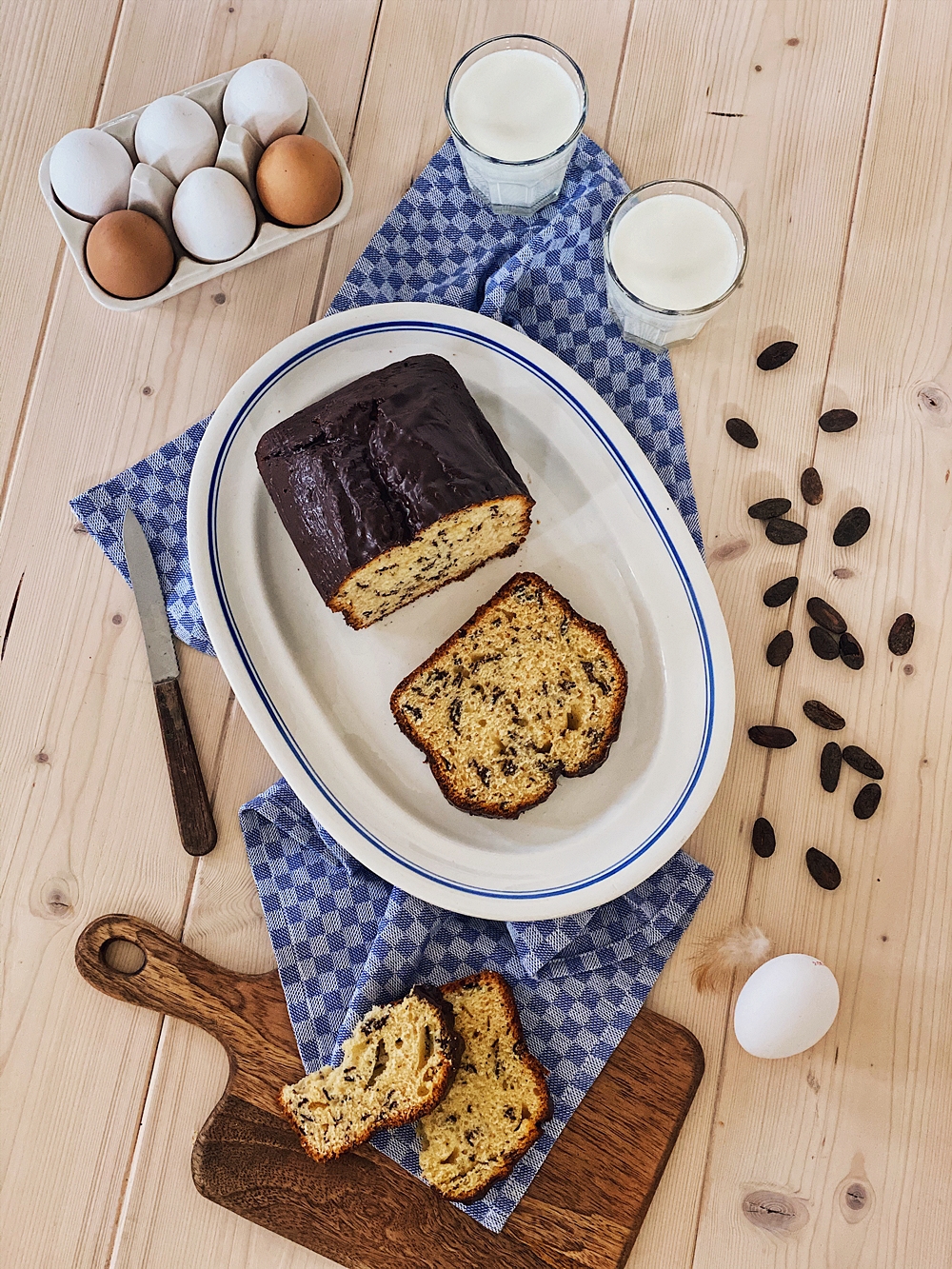 Omas Eierlikörkuchen mit Schokoladen glasur - Fashion Kitchen