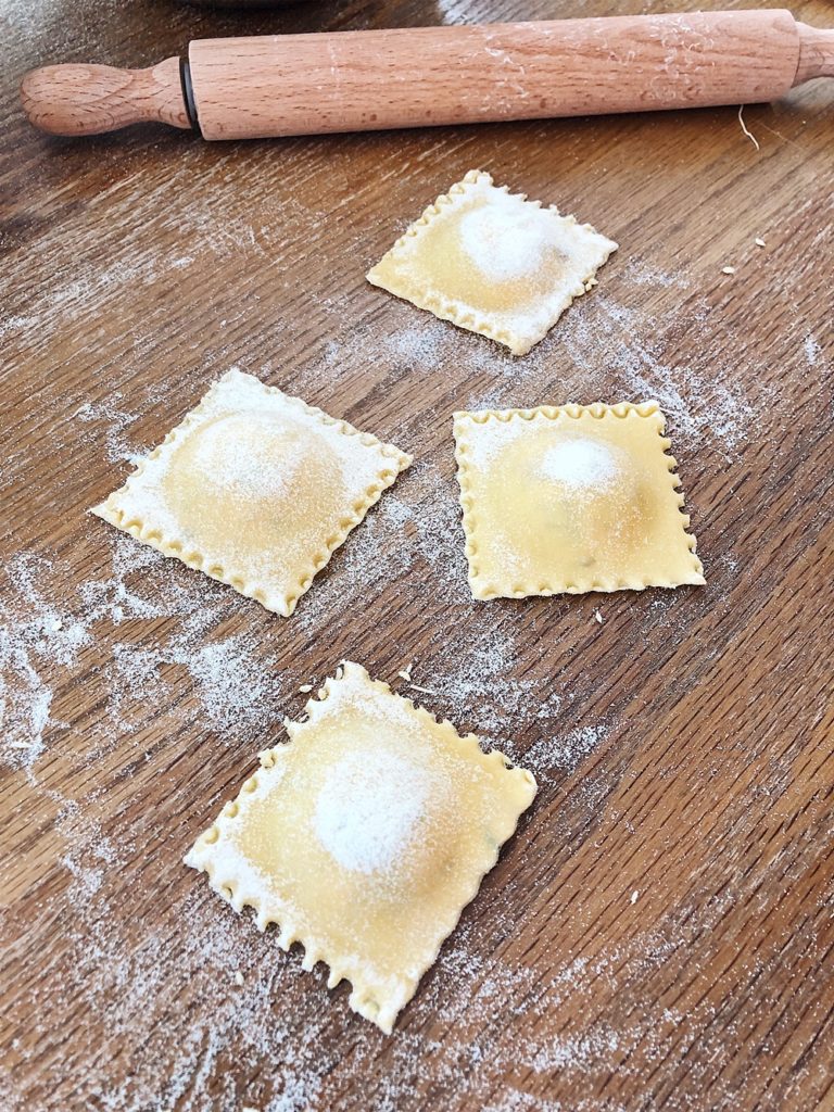 italienische Pasta selber machen - so stellst du Ravioli, Orecchiette, Tagliatelle, Farfalle & Fricelli her