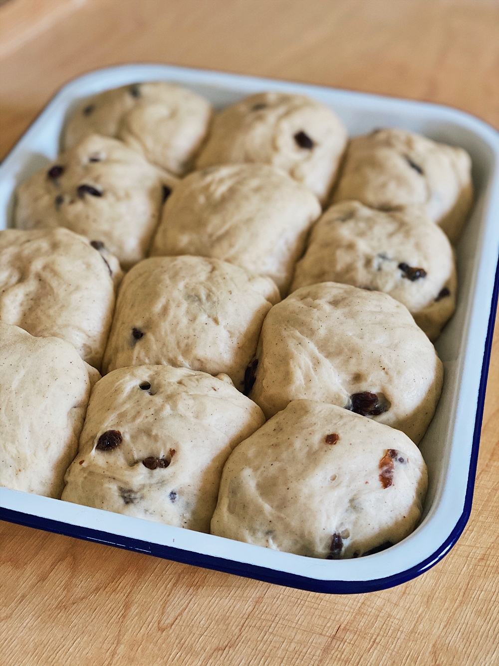 Hot Cross Buns Zu Ostern Heisse Kreuz Brotchen Fashion Kitchen Rezepte Lebensmittel Ohne Kalorien Lecker