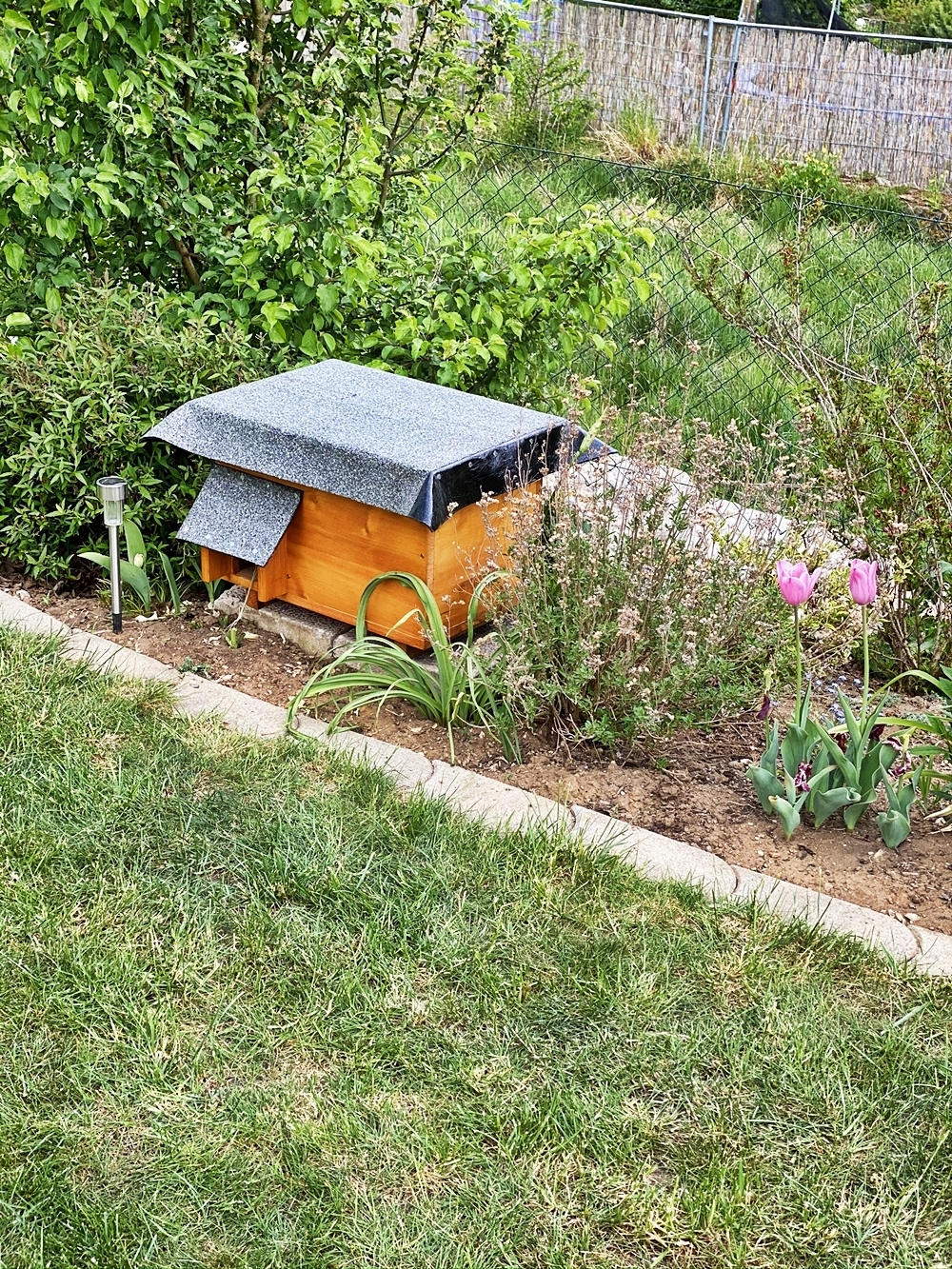 DIY - Igelhaus für den Garten selber bauen - so gehts!