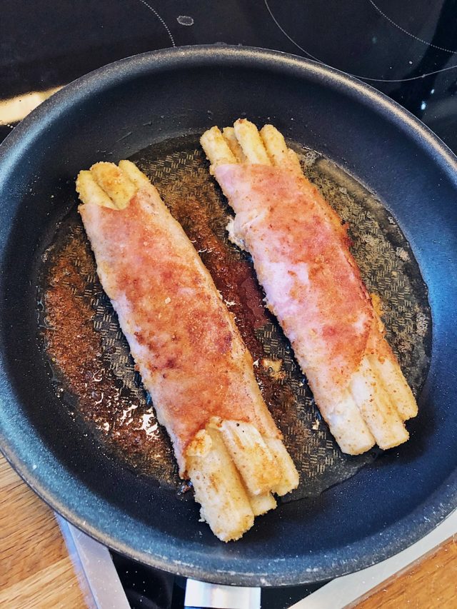 Spargel-Cordon Bleu mit Petersilienkartoffeln und Sauce Hollandaise