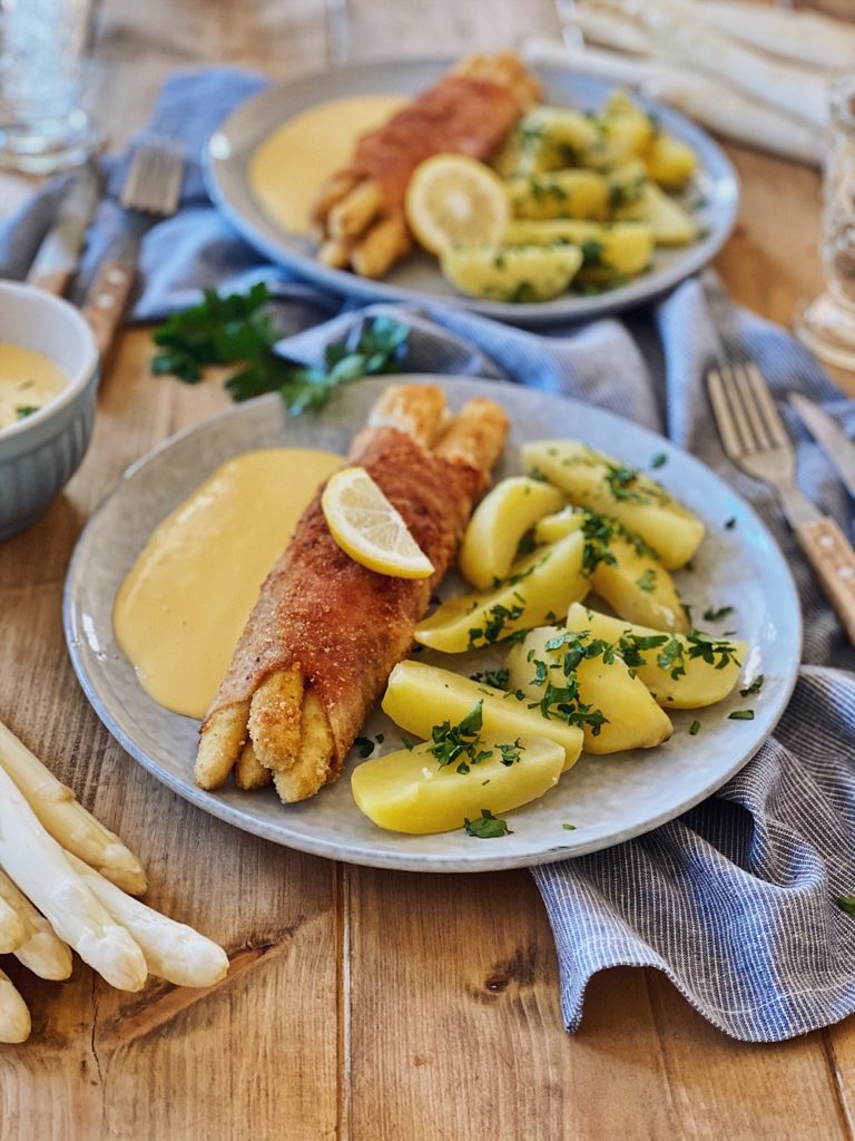 Spargel-Cordon Bleu mit Petersilienkartoffeln und Sauce Hollandaise