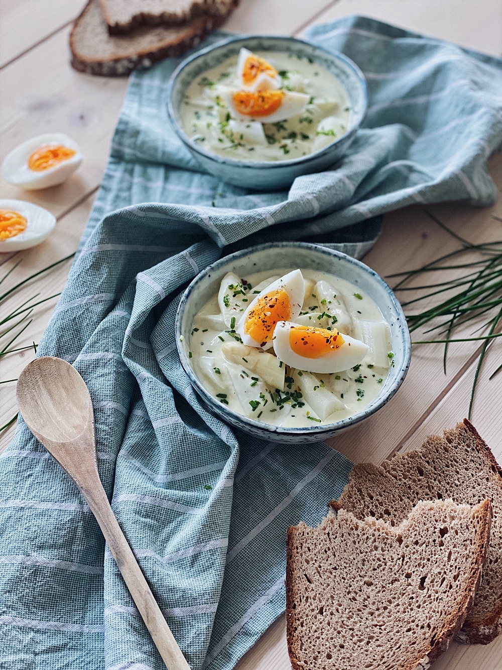 Spargelsalat mit gekochtem Ei und Schnittlauch - Fashion Kitchen