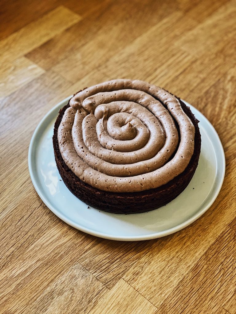 Kinder Schokolade Torte - Triple Chocolate Drip Cake