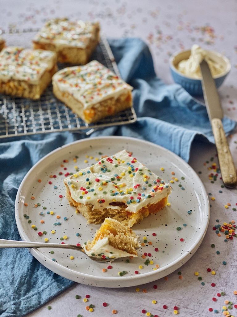 Konfetti Kuchen - Funfetti Cake