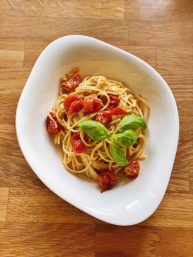 gebackene Tomaten-Feta-Pasta aus dem Ofen - Fashion Kitchen
