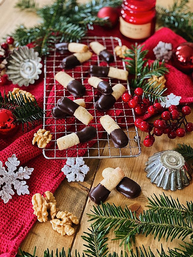 Walnuss-Marzipan-Stäbchen - mürbe und fein - Fashion Kitchen