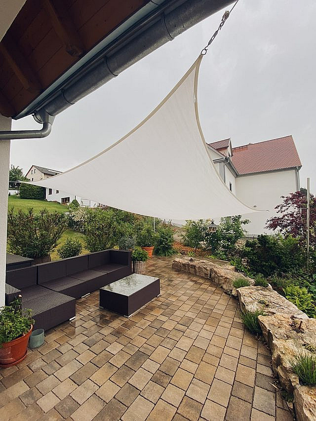 Sonnensegel im Garten Material, Aufbau, Befestigung und alle