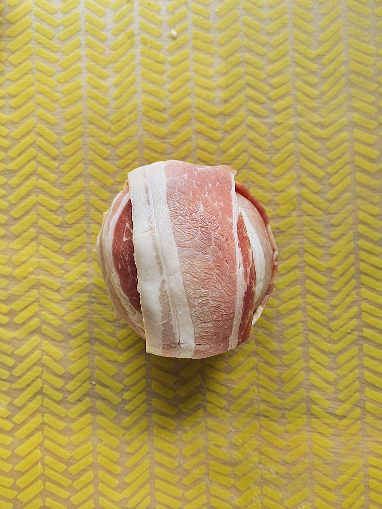 Bacon Beef Onion Bombs - Speck-Hack-Zwiebel Bomben mit Käse