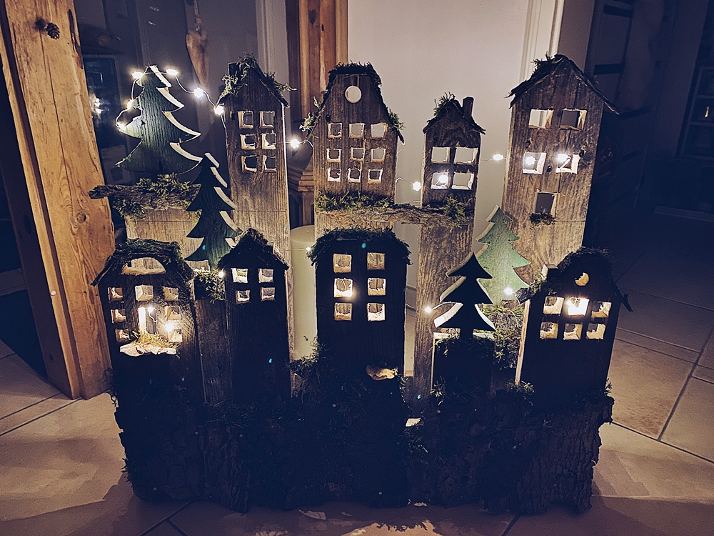 DIY - weihnachtliches Paletten Winterdorf