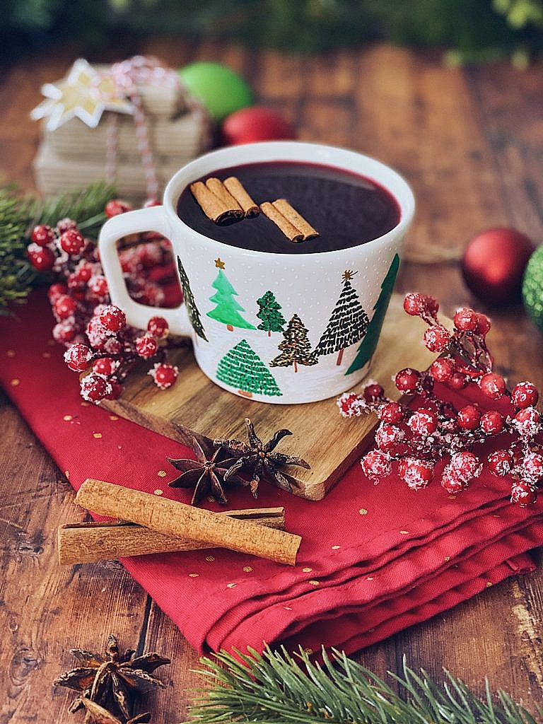 DIY - Weihnachtstassen bemalen