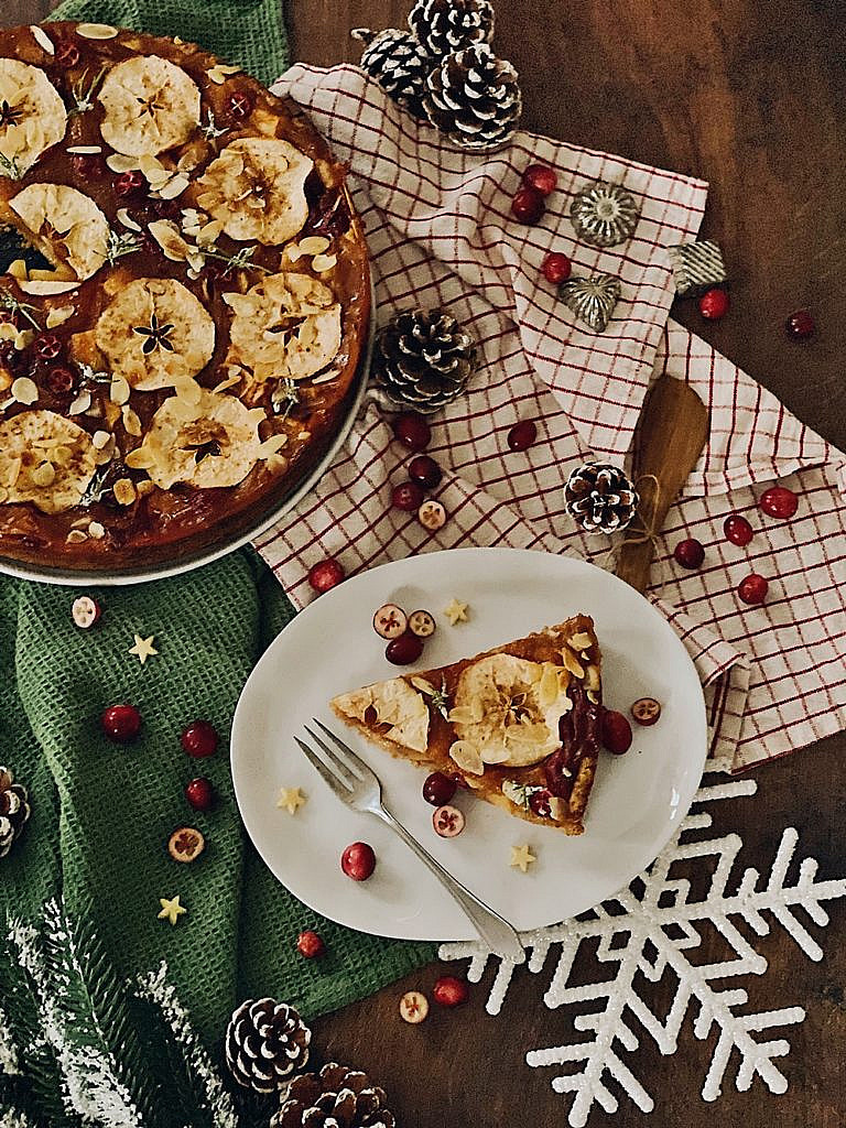  weihnachtlicher Bratapfelkuchen mit Cranberries 